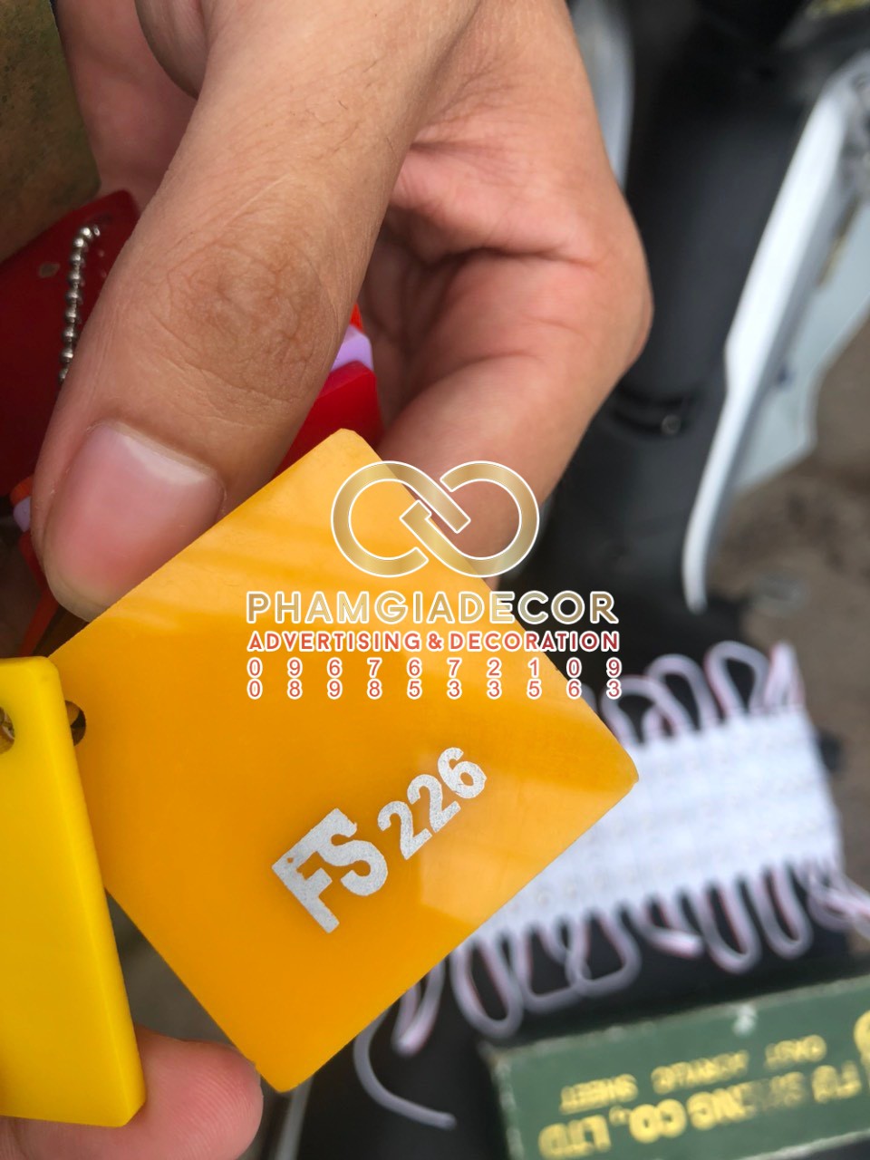 duyet mau mica bang mau mica
