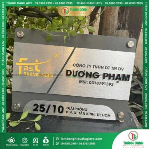 Gợi ý cách chọn đơn vị thi công bảng tên Công ty Inox bạc xước chữ nổi uy tín